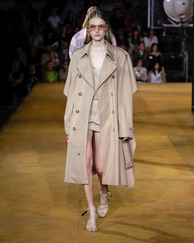 バーバリー Burberry 2020年春夏コレクション Riccardo Tisci（リカルド・ティッシ）