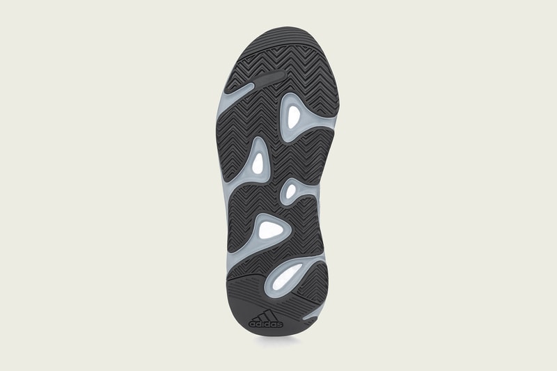 YEEZY BOOST 700 V2の新色モデル“Hospital Blue”が登場 adidas アディダス カニエ・ウェスト kanye west 