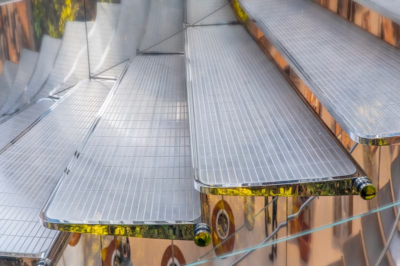 2年間の大規模改修を経てリニューアルオープンしたニューヨーク5番街の Appleストアの内部を公開 Look Inside Apple Renovated Fifth Avenue Store Retail News Skylense Stainless-Steel Natural Light