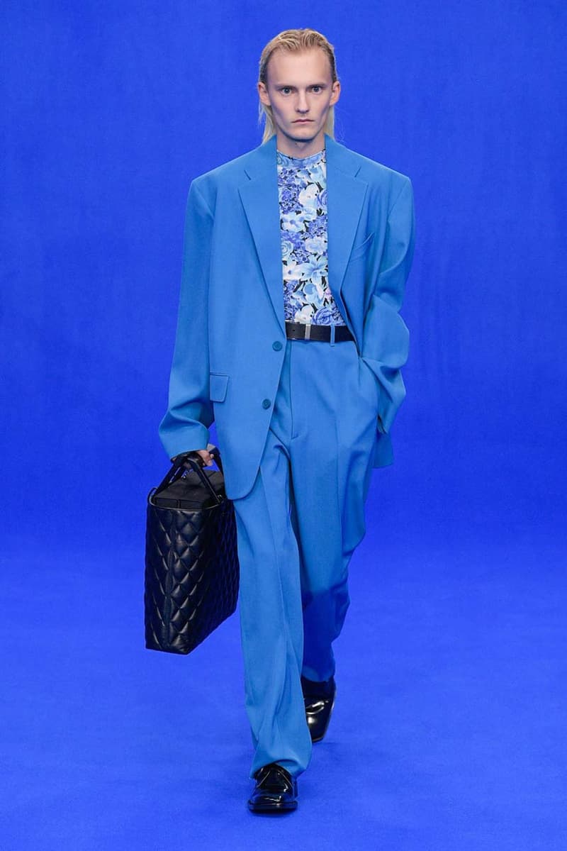 バレンシアガ デムナ・ヴァザリア Balenciaga Spring/Summer 2020 Collection Runway show presentation demna gvasalia track.2 sneaker ss20 womenswear mens paris fashion week shoe footwear