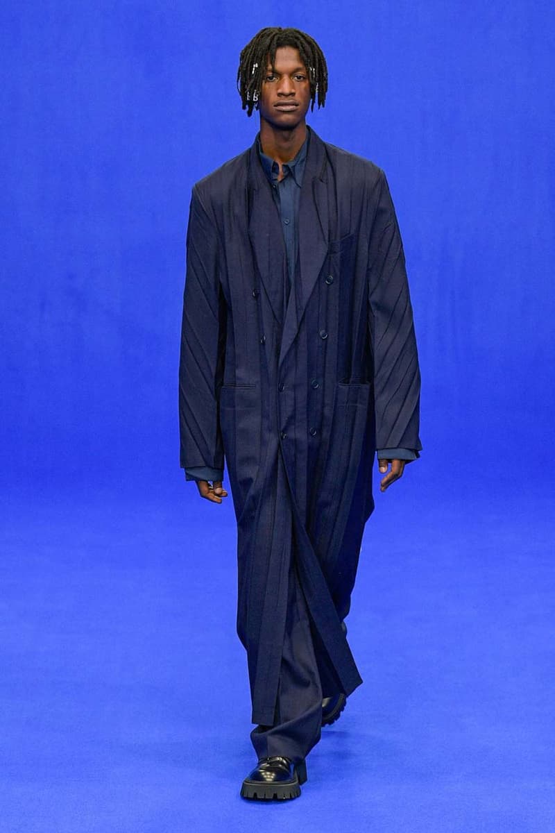 バレンシアガ デムナ・ヴァザリア Balenciaga Spring/Summer 2020 Collection Runway show presentation demna gvasalia track.2 sneaker ss20 womenswear mens paris fashion week shoe footwear