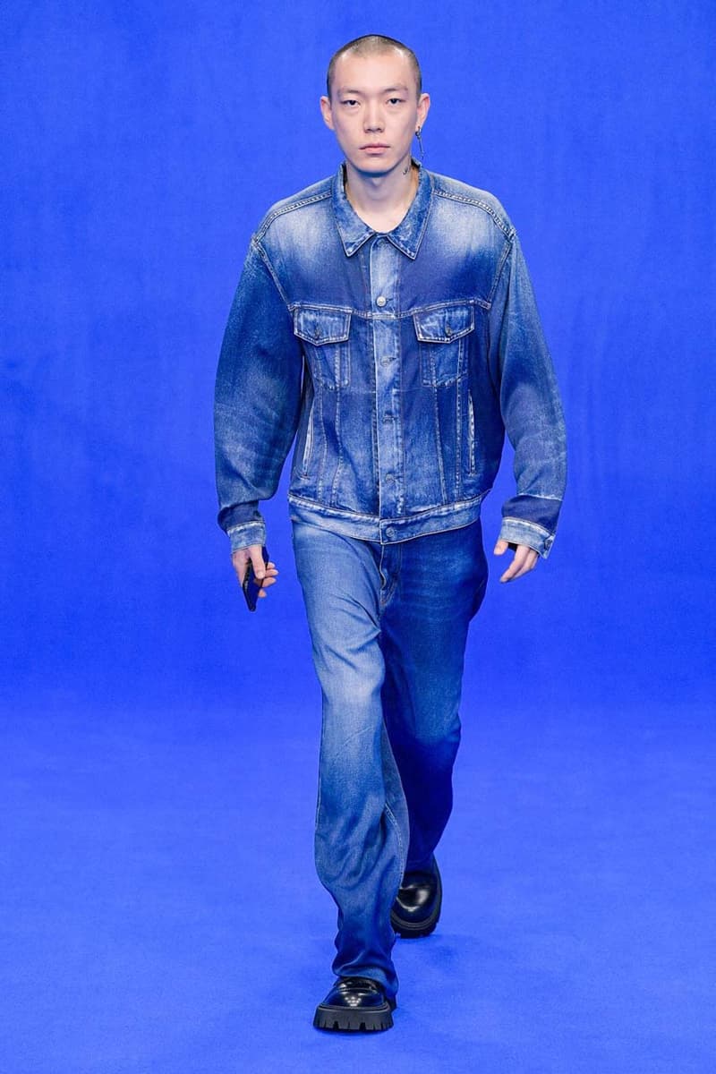 バレンシアガ デムナ・ヴァザリア Balenciaga Spring/Summer 2020 Collection Runway show presentation demna gvasalia track.2 sneaker ss20 womenswear mens paris fashion week shoe footwear