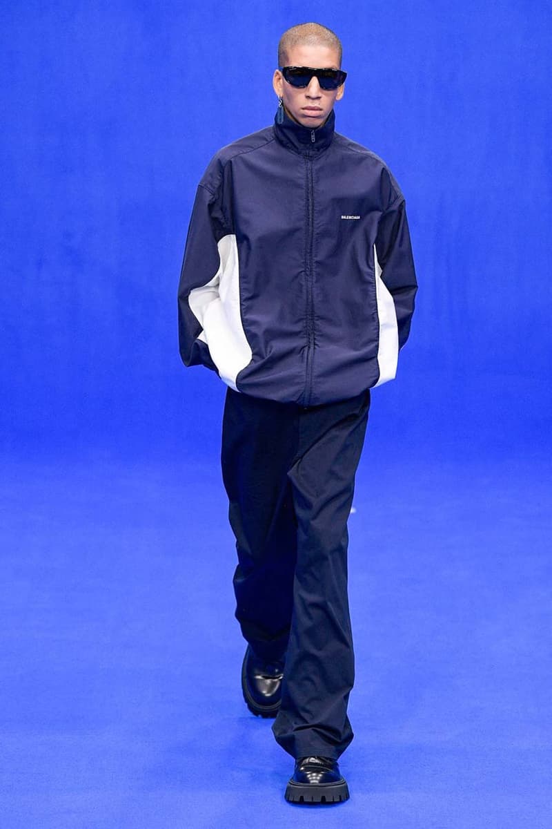 バレンシアガ デムナ・ヴァザリア Balenciaga Spring/Summer 2020 Collection Runway show presentation demna gvasalia track.2 sneaker ss20 womenswear mens paris fashion week shoe footwear