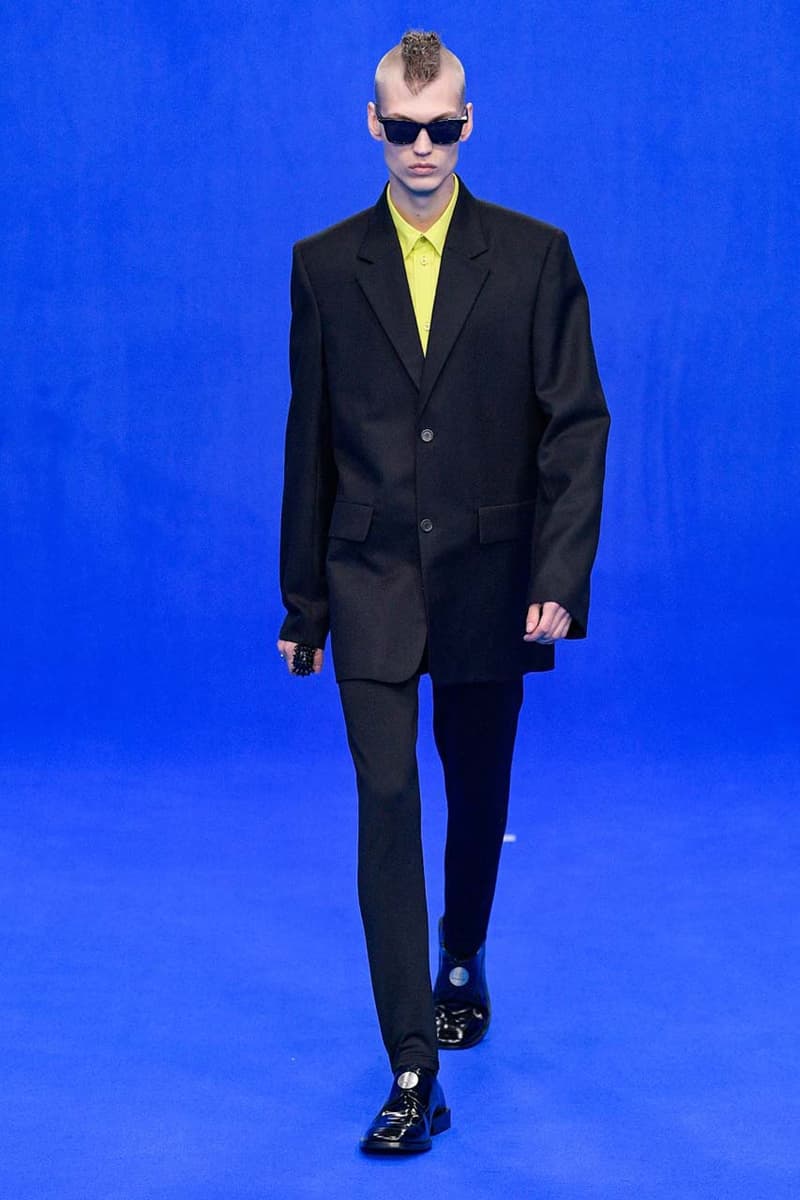 バレンシアガ デムナ・ヴァザリア Balenciaga Spring/Summer 2020 Collection Runway show presentation demna gvasalia track.2 sneaker ss20 womenswear mens paris fashion week shoe footwear