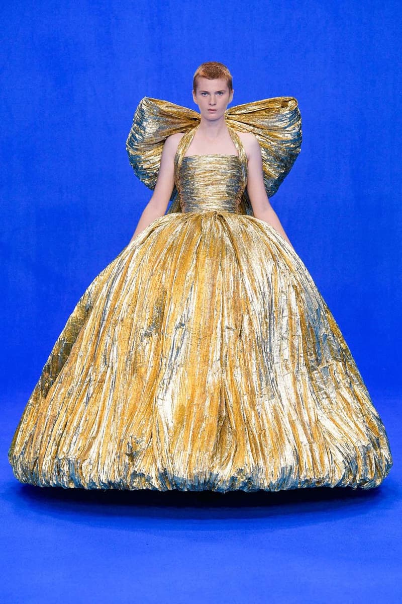 バレンシアガ デムナ・ヴァザリア Balenciaga Spring/Summer 2020 Collection Runway show presentation demna gvasalia track.2 sneaker ss20 womenswear mens paris fashion week shoe footwear