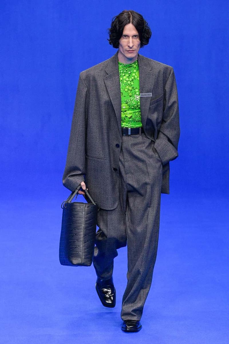 バレンシアガ デムナ・ヴァザリア Balenciaga Spring/Summer 2020 Collection Runway show presentation demna gvasalia track.2 sneaker ss20 womenswear mens paris fashion week shoe footwear