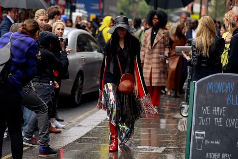 ストリートスナップ :ロンドンファションウィーク2020年春夏 London Fashion Week Spring Summer 2020 Street Style runways catwalks burberry chanel riccardo tisci jorja smith
