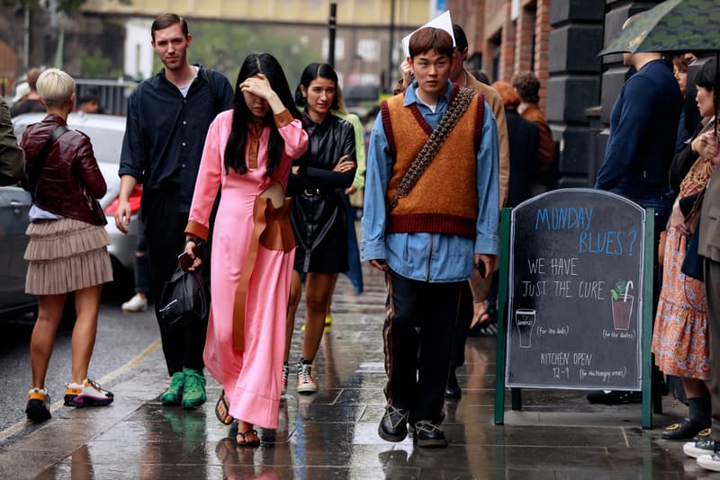 ストリートスナップ :ロンドンファションウィーク2020年春夏 London Fashion Week Spring Summer 2020 Street Style runways catwalks burberry chanel riccardo tisci jorja smith