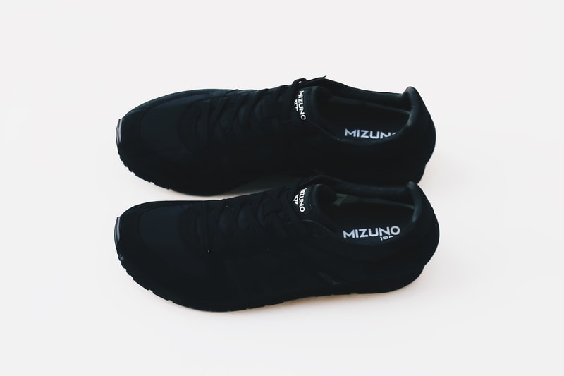 マーガレット ハウエル ミズノ MARGARET HOWELL MIZUNO ワントーン 新作 コラボ スニーカー シューズ 発売
