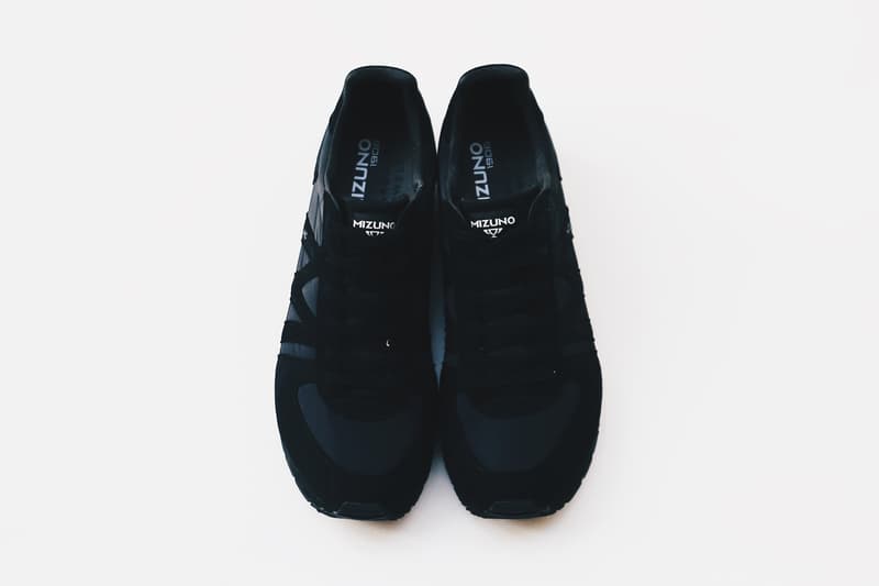 マーガレット ハウエル ミズノ MARGARET HOWELL MIZUNO ワントーン 新作 コラボ スニーカー シューズ 発売