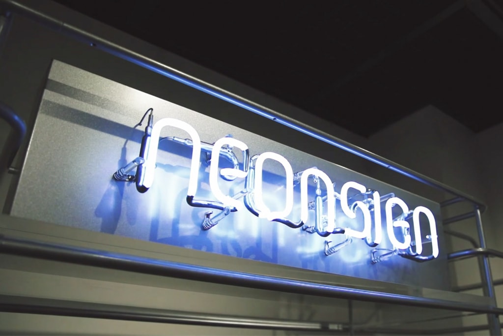 NEONSIGN ネオンサイン ブランド 創業 10周年 kohh コー 開催 トランク ホテル trunk hotel アニバーサリー パーティー ポップアップ プレイバック