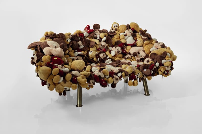カウズ オークション サザビーズ ryan brant sothebys kaws art collection contemporary auctions sales