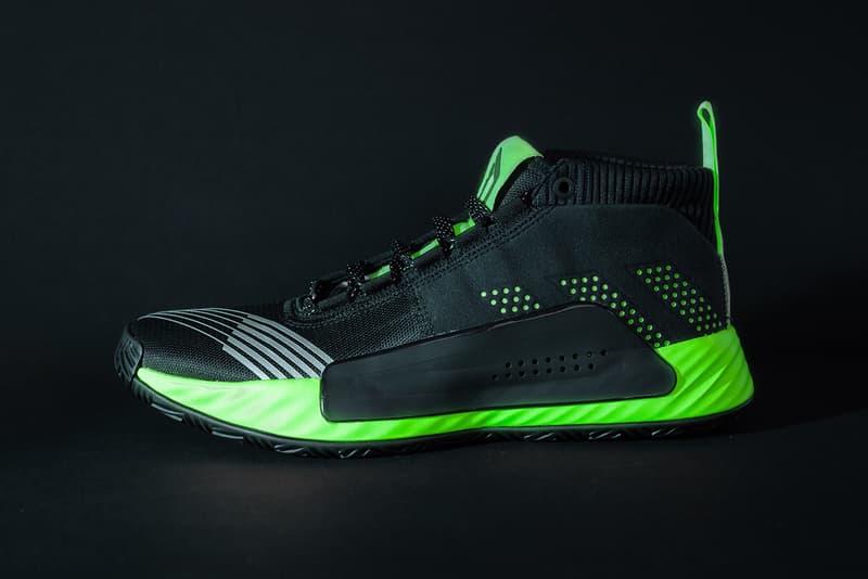 star wars スター・ウォーズ adidas アディダス basketball バスケ release information カプセル フットウェア collection capsule harden vol 4 originals rivalry lo crazy 1 top ten running buy cop purchase sneaker collaboration　ダースベイダー ジェダイ ライトセーバー footwear details first look