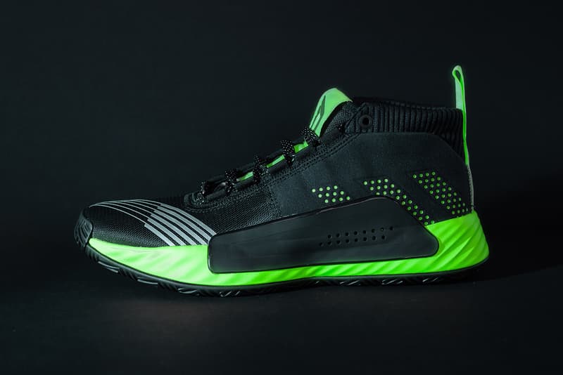 star wars スター・ウォーズ adidas アディダス basketball バスケ release information カプセル フットウェア collection capsule harden vol 4 originals rivalry lo crazy 1 top ten running buy cop purchase sneaker collaboration ダースベイダー ジェダイ ライトセーバー footwear details first look