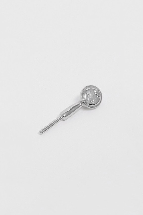 エアポッズ ASOS Selling Fake Silver AirPods as Accessories apple tech techwear jewelry accessories apple music bling