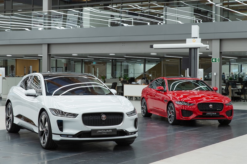 Look Inside ジャガー 英国 自動車 メーカー Jaguar New 39,000 Square Foot Design Studio  スタジオ Clay Modeling Sustainable Solar Panels Build Plates Automotive 