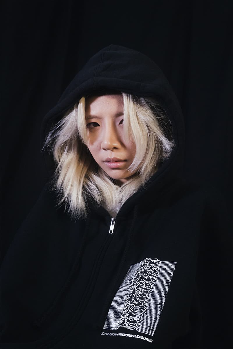 プレジャーズがジョイディビジョンの初アルバム40周年を祝した新作を発表 Hypebeast Jp