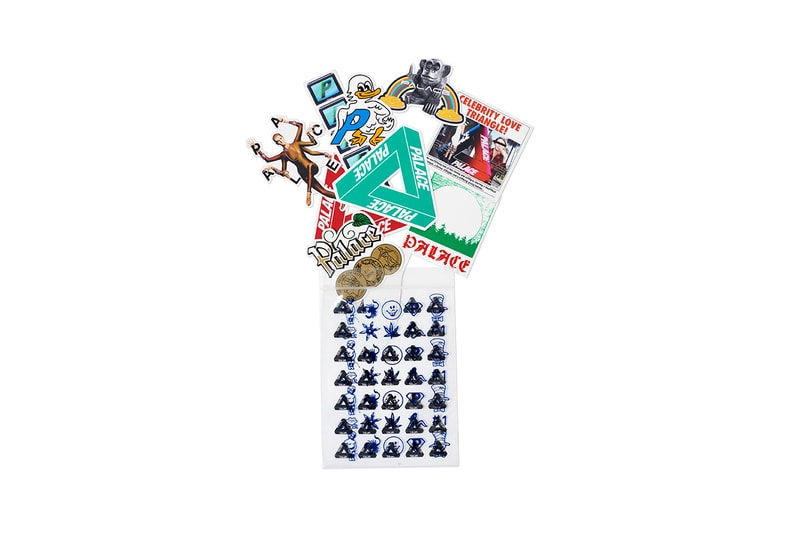 パレス 2019年冬コレクション一覧 - フットウェア＆アクセサリー＆小物 Palace Winter 2019 Accessories & Hardware First Look Socks Driving Shoe Tote Bag Washbag Neck Card Holder Palace Belt Pharaoh Necklace P-Stealth Umbrella Titleist Pro V1 Golf Balls Tri-Ferg Weed Bull Ashtrays Bangle pin Ping Keyring Sticker Pack Skateboards
