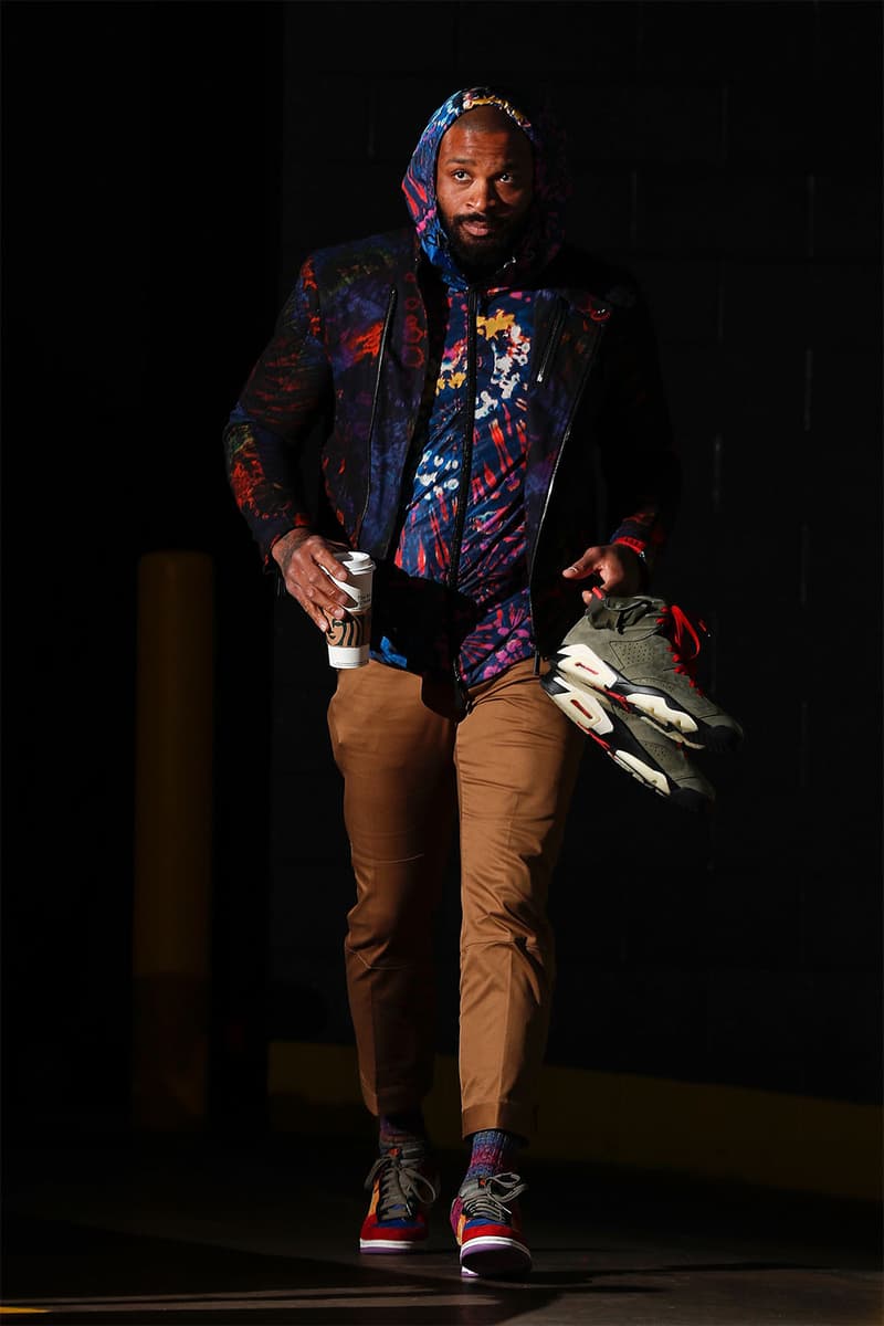 PJ・タッカーがNBA試合でエアジョーダン6 x Travis Scottを着用 PJ・タッカーがNBAの公式試合で Air Jordan 6 x トラヴィス・スコット を着用
