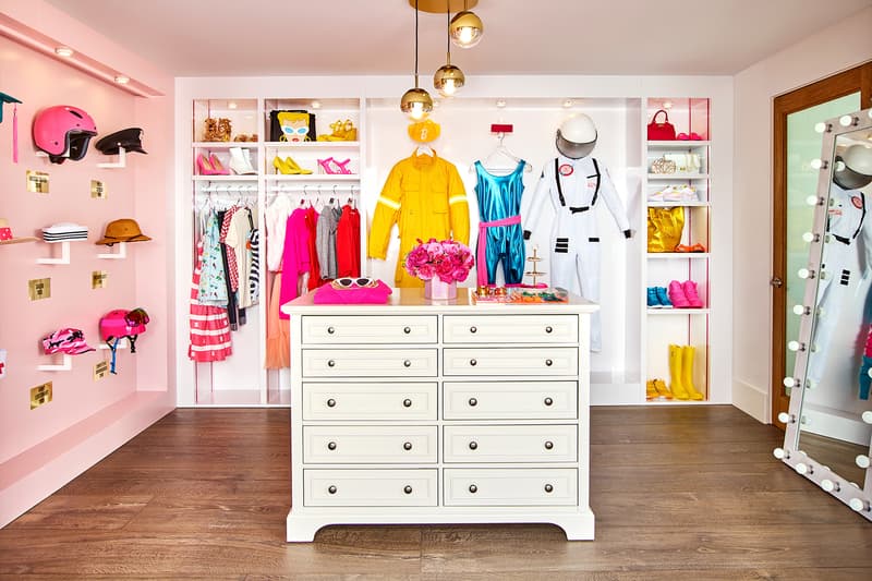 Airbnb エアビーアンドビー introduces 60 anniversary 誕生60周年 バービー人形 barbie theme special dream house ドリームハウス for listings 2days 4guests limited malibu california dream