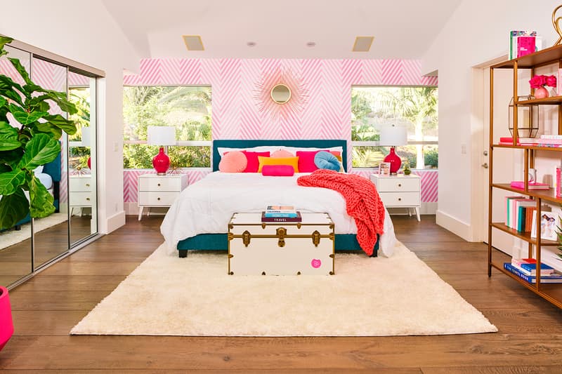 Airbnb エアビーアンドビー  introduces 60 anniversary 誕生60周年 バービー人形 barbie theme special dream house ドリームハウス for listings 2days 4guests limited malibu california dream