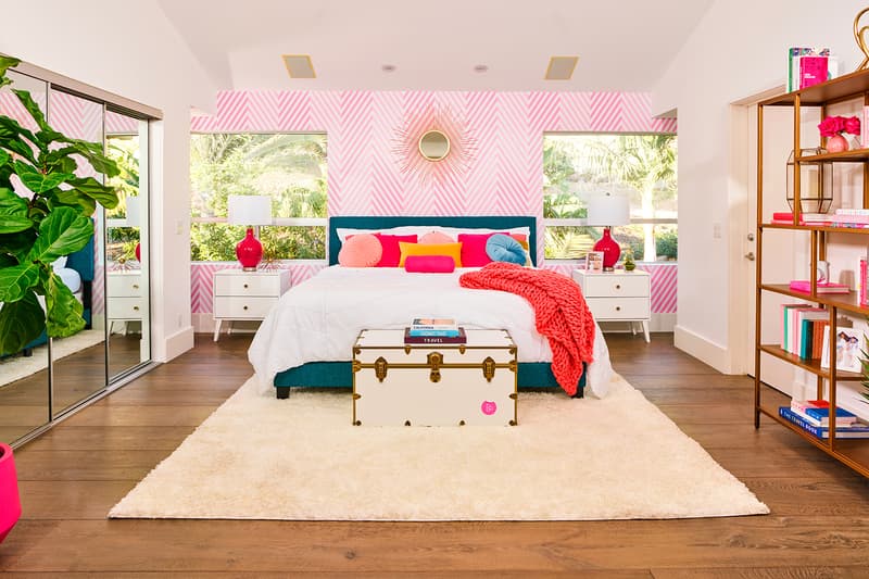 Airbnb エアビーアンドビー introduces 60 anniversary 誕生60周年 バービー人形 barbie theme special dream house ドリームハウス for listings 2days 4guests limited malibu california dream