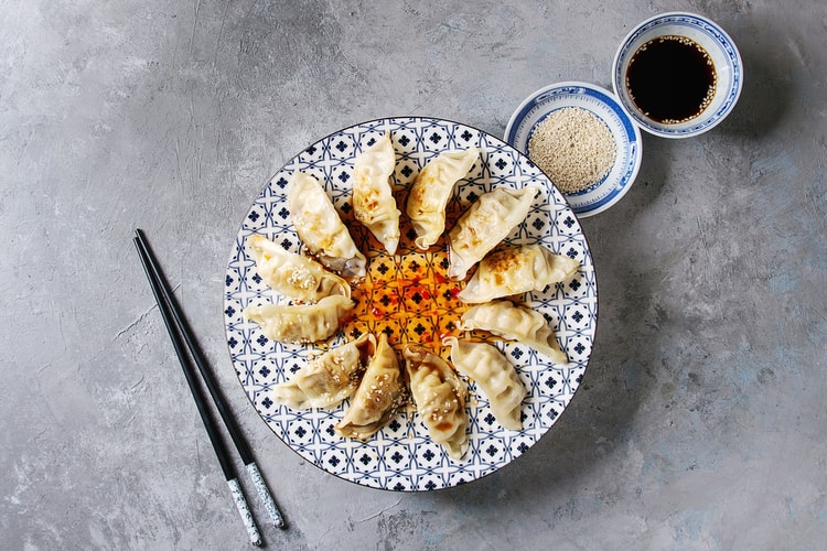 食べログがユーザーから高い評価を得る“餃子 百名店 2019”を発表