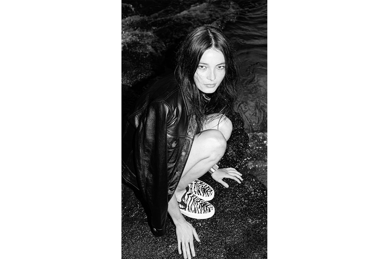 写真家 Evan Mock が捉えた Saint Laurent の大胆なスピリット Saint Laurent Team Up With Evan Mock for an Idyllic Venice Sneakers Lookbook Fashion Luxury Streetwear Hawaii Counter Culture 