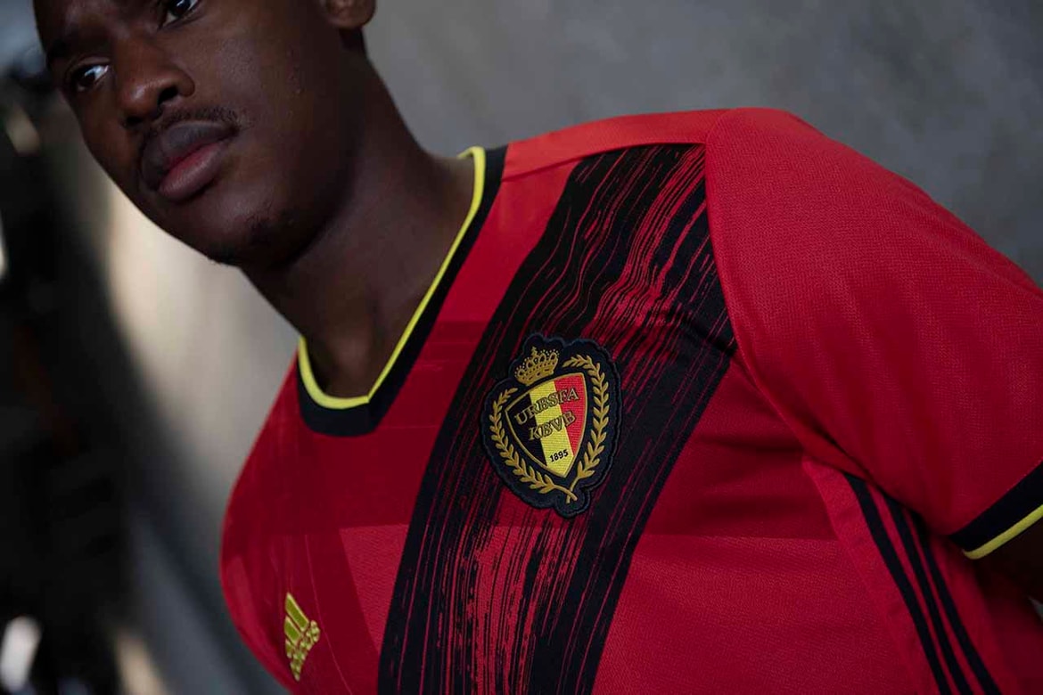 アディダスがeuro に向けた各国の新作ユニフォームを公開 Hypebeast Jp アディダスがeuro に向けた各国の新作ユニフォームを公開 Hypebeast Jp