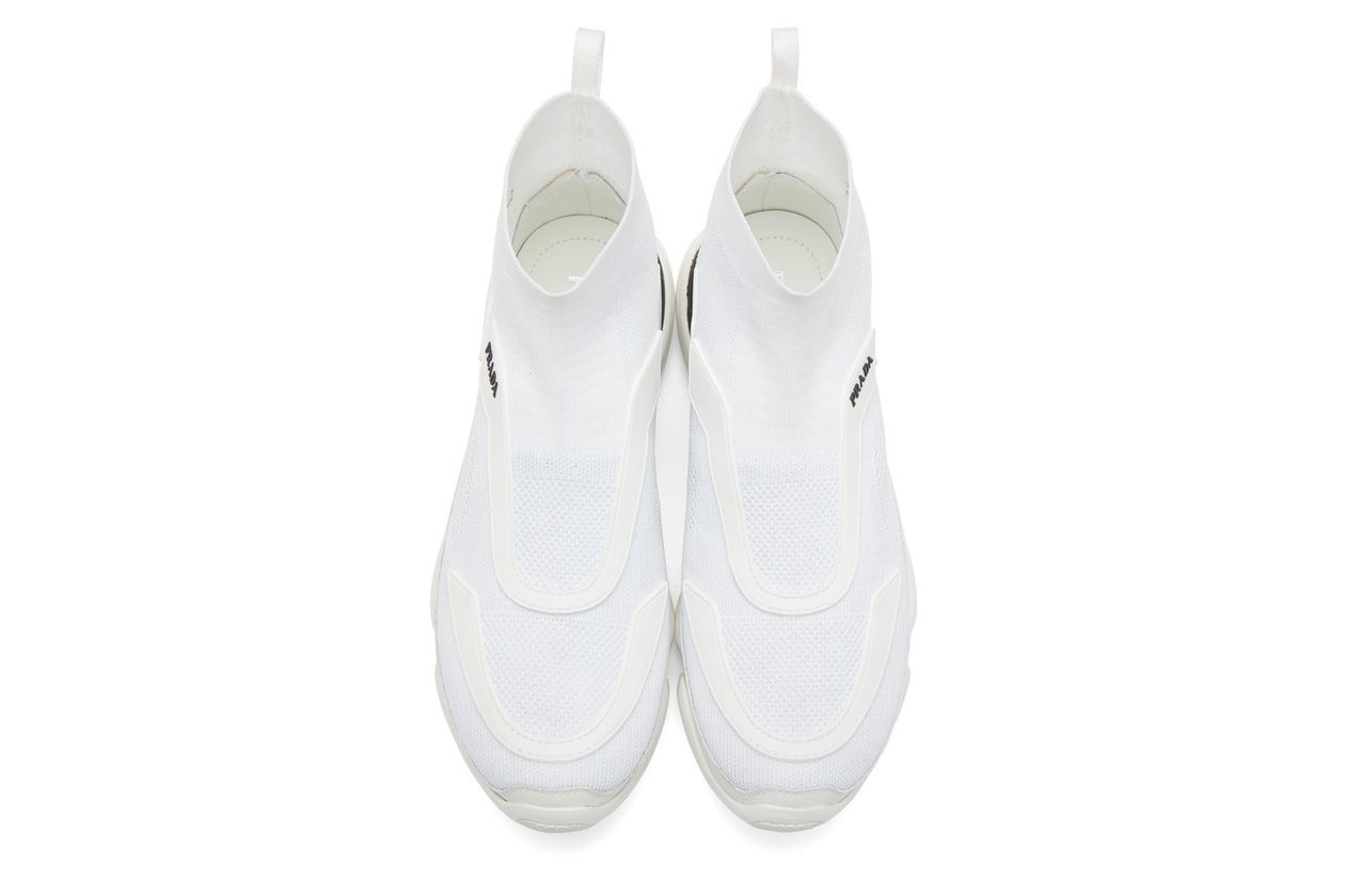 今冬の狙い目セールスニーカー 7 選 Nike Gyakusou Balenciaga VETEMENTS Reebok OAMC adidas Originals Prada Cloudbust adidas Originals x Pharrell Williams Off-White™️ Odsy-1000