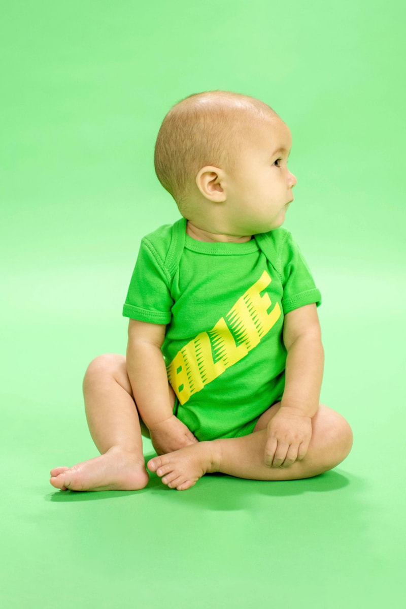 Billie Eilish ビリー・アイリッシュ Launches ベビー Kids キッズ & Infants Clothing Line merch lookbooks lime green graphics merch ブローシュ マーチコレクション