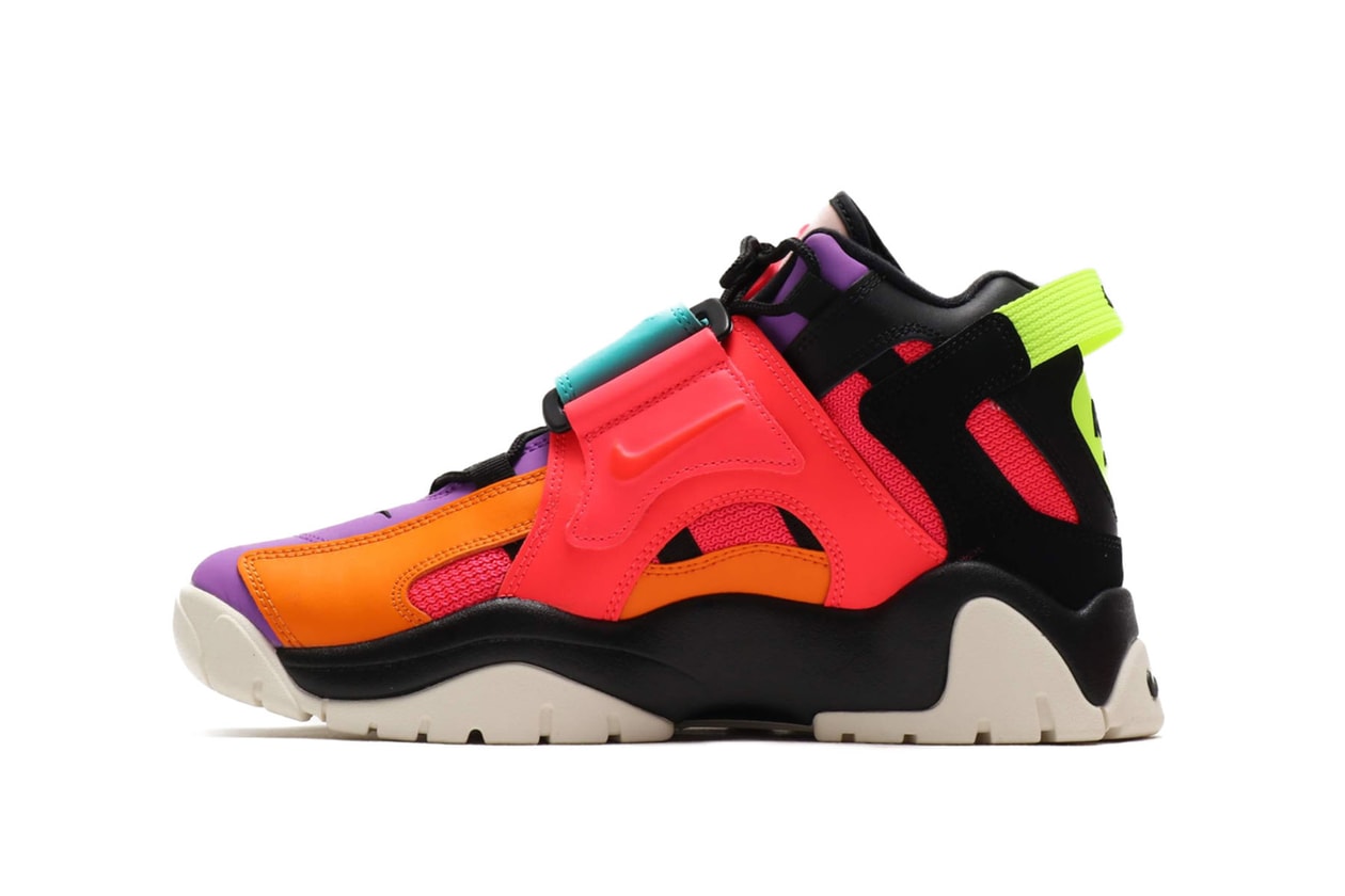 アトモスとナイキが“POP THE STREET”コレクションをリリース atmos が東京のポップカルチャーに敬意を表す Nike Air Force 1 ‘07 LV8 と Air Barrange Mid をリリース