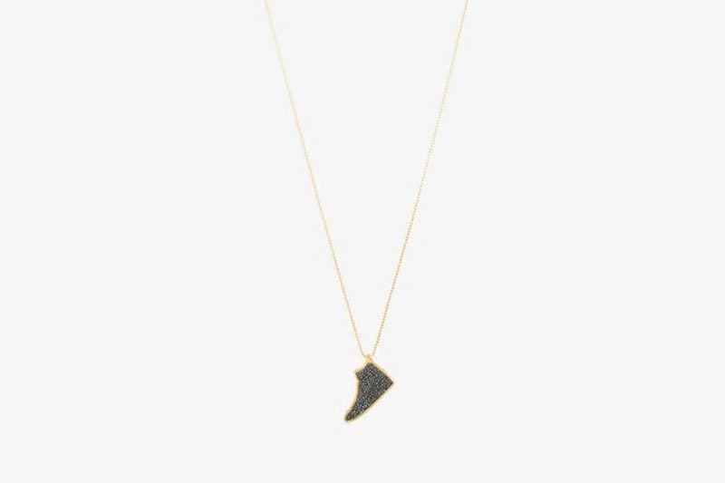 Brownsが Dan Lifeとのエクスクルーシブカプセルコレクションを発表 dan live browns swarovski yeezy crystal balenciaga triple s gucci versace chain reaction jewelry necklace chain buy cop purchase pokemon mewtwo squirtle release information