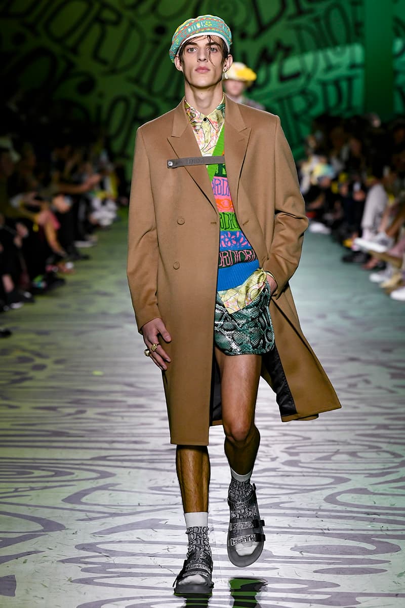 ディオール Dior Fall/Winter 2020 Miami Runway Show Closer Look Looks Kim Jones Shawn Stussy Air Jordan 1 High OG Menswear Tailoring Luxury Fashion Metal Saddle Bag Yoon Ahn pre collection