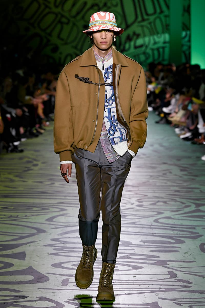 ディオール Dior Fall/Winter 2020 Miami Runway Show Closer Look Looks Kim Jones Shawn Stussy Air Jordan 1 High OG Menswear Tailoring Luxury Fashion Metal Saddle Bag Yoon Ahn pre collection