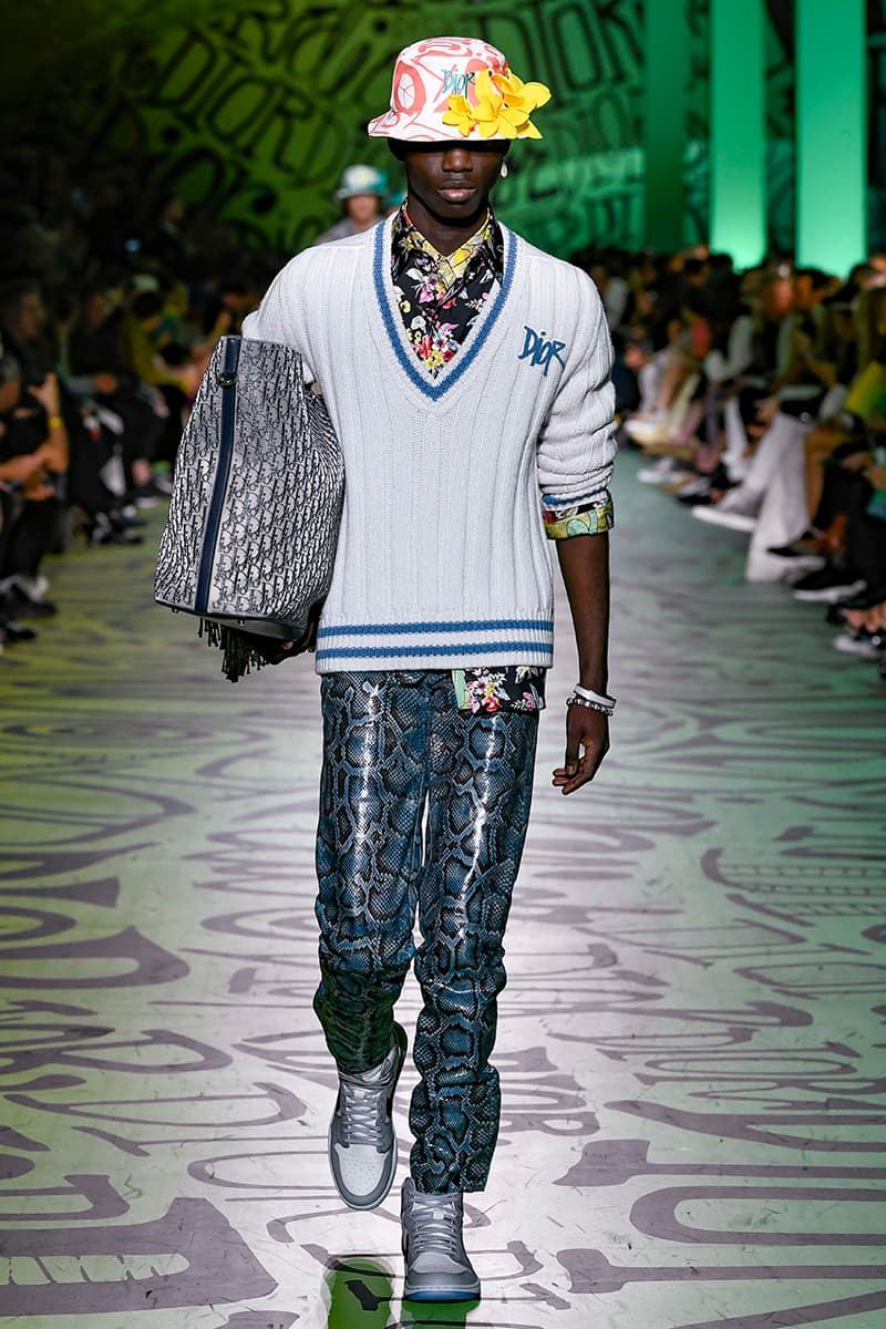 ディオール Dior Fall/Winter 2020 Miami Runway Show Closer Look Looks Kim Jones Shawn Stussy Air Jordan 1 High OG Menswear Tailoring Luxury Fashion Metal Saddle Bag Yoon Ahn pre collection