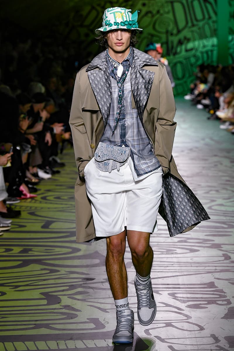 ディオール Dior Fall/Winter 2020 Miami Runway Show Closer Look Looks Kim Jones Shawn Stussy Air Jordan 1 High OG Menswear Tailoring Luxury Fashion Metal Saddle Bag Yoon Ahn pre collection