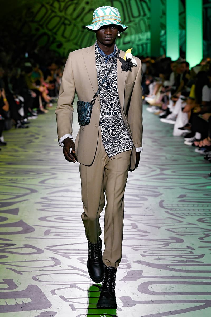 ディオール Dior Fall/Winter 2020 Miami Runway Show Closer Look Looks Kim Jones Shawn Stussy Air Jordan 1 High OG Menswear Tailoring Luxury Fashion Metal Saddle Bag Yoon Ahn pre collection