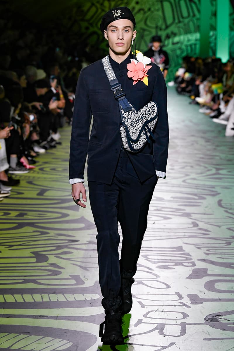 ディオール Dior Fall/Winter 2020 Miami Runway Show Closer Look Looks Kim Jones Shawn Stussy Air Jordan 1 High OG Menswear Tailoring Luxury Fashion Metal Saddle Bag Yoon Ahn pre collection