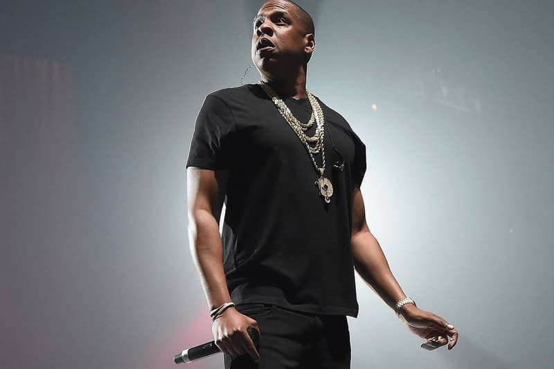 JAY-ZジェイZ Sues Australian Retailer オーストラリア 子供用 通販 オンラインリテーラー 告訴 Over Children's アルファベット 絵本 Book 'AB to Jay-Z' lawsuits copyright infringement