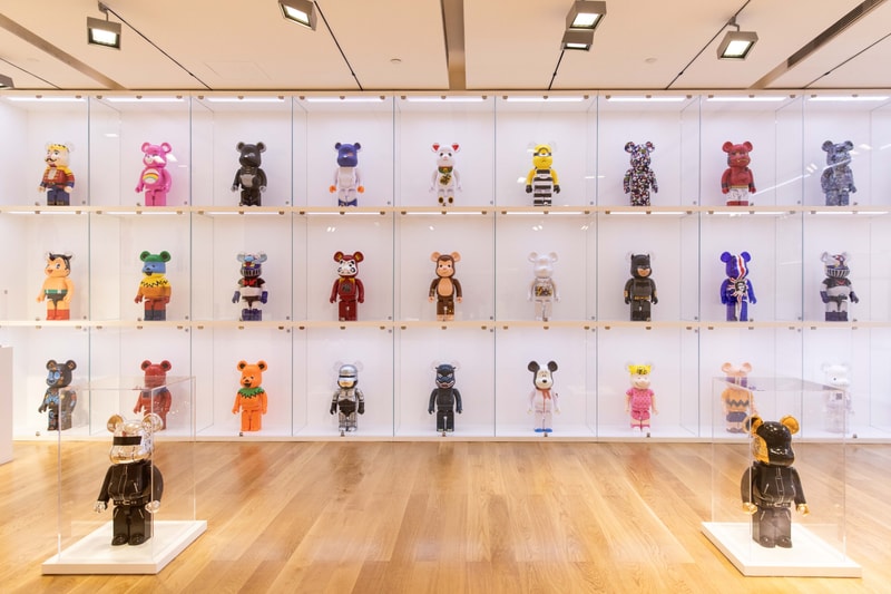 メディコム・トイ　MEDICOM TOY　中国　超高層ビル『長沙IFSタワーT1』　“BE@RBRICK PLANET” 展　開催