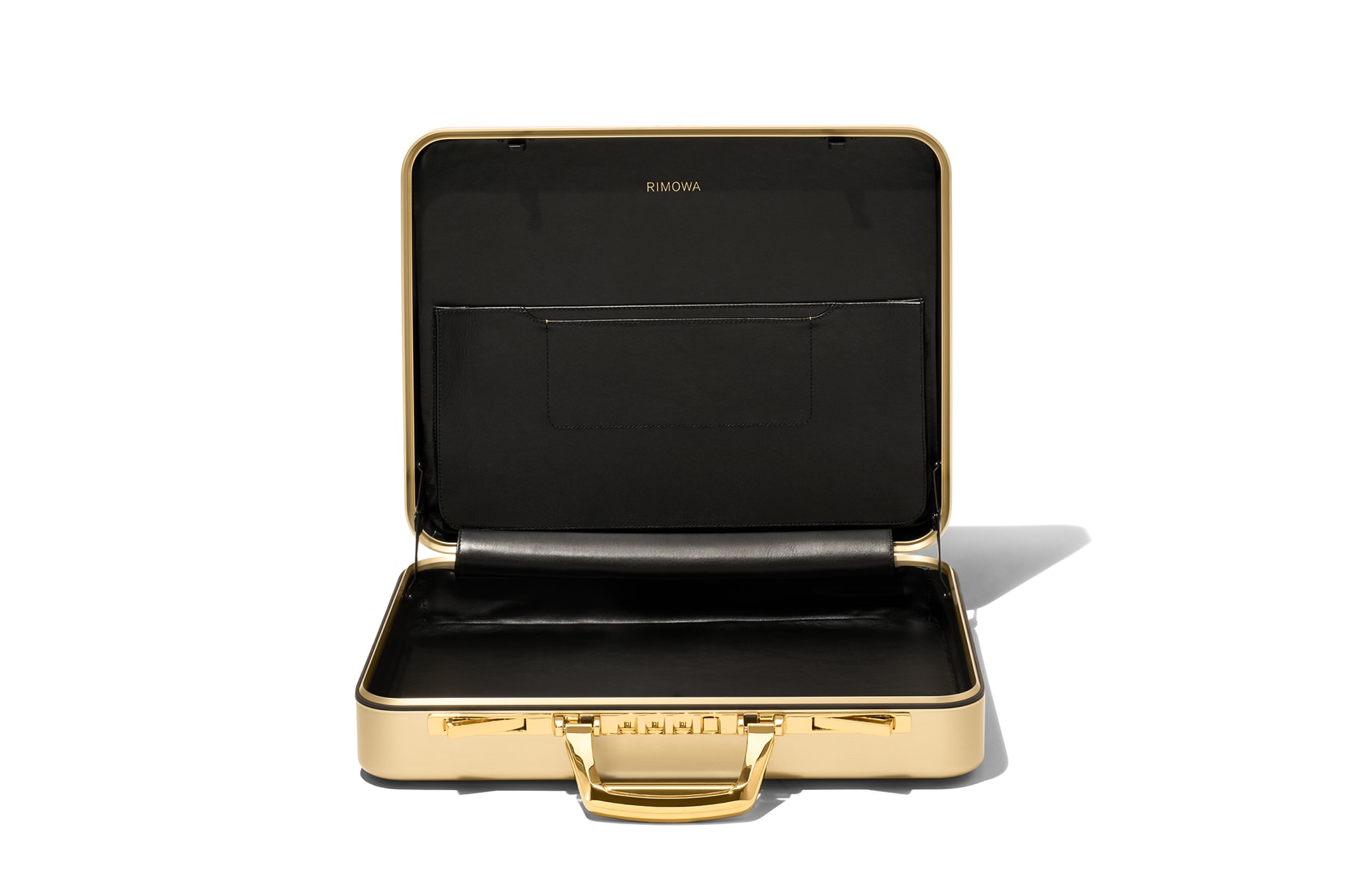 RIMOWA が限定エディションとしてアタッシェ ゴールドブリーフケースをリリース RIMOWA Attaché Gold Briefcase Release Info Date Buy Vintage