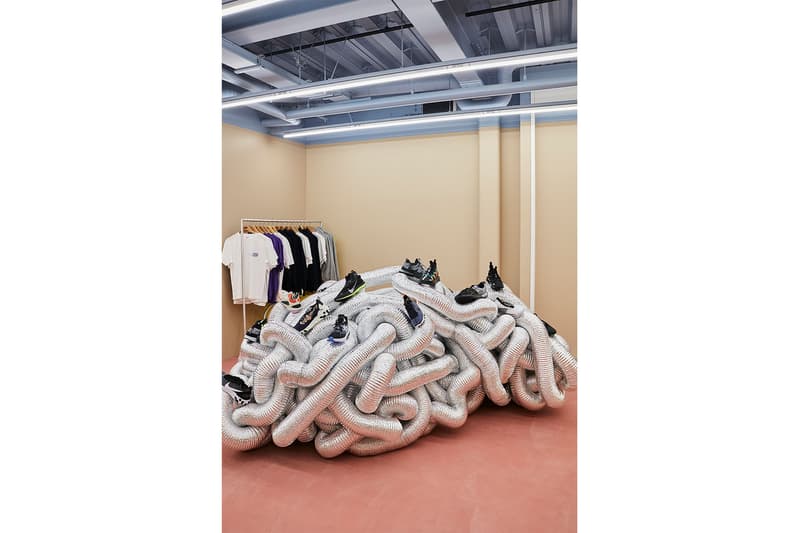 スニーカーズエンスタッフ 注目のスニーカーショップ Sneakersnstuff Tokyo がストア内部を公開
