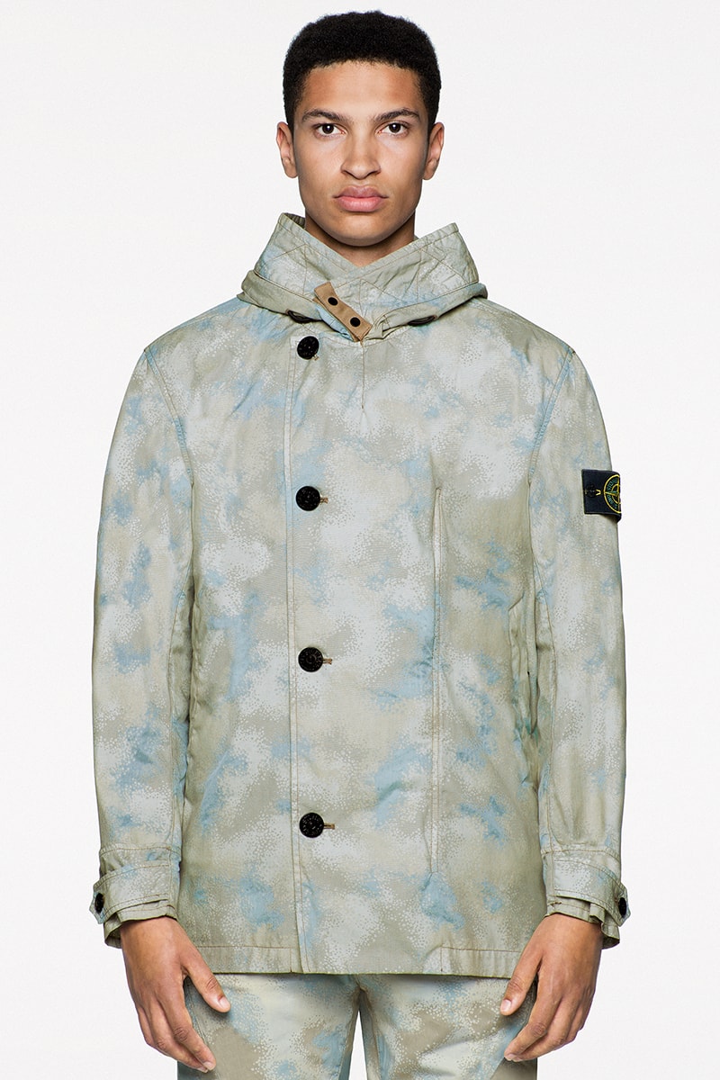 ストーンアイランド Stone Islandが2020年春夏コレクション “Icon Imagery” のルックブックを解禁 Stone Island SS20 Icon Imagery Collection Lookbook technical apparel casual sportswear contemporary david-tc camouflage reflective frost nylon metal 