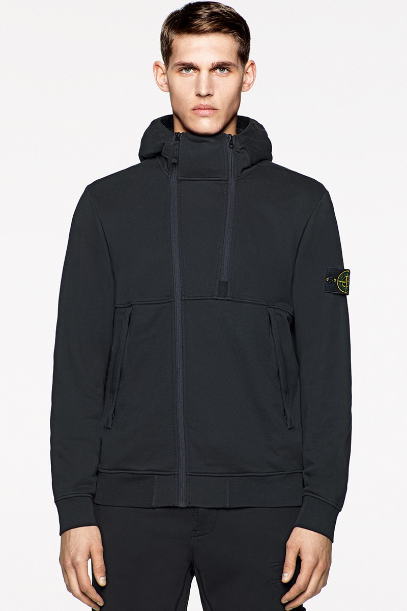 ストーンアイランド Stone Islandが2020年春夏コレクション “Icon Imagery” のルックブックを解禁 Stone Island SS20 Icon Imagery Collection Lookbook technical apparel casual sportswear contemporary david-tc camouflage reflective frost nylon metal 