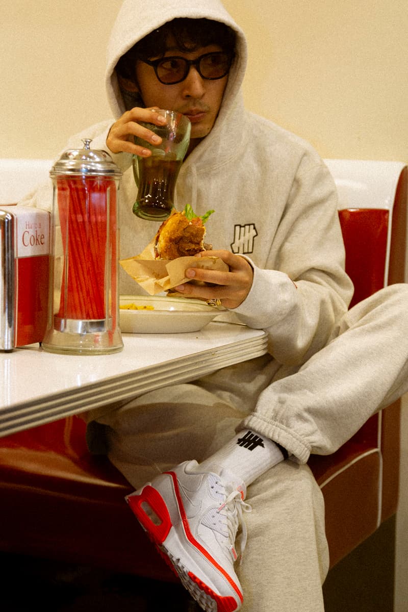 ナイキ x アンディフィーテッド Nike x UNDEFEATED による最新コラボ Air Max 90 の正式発売情報が解禁