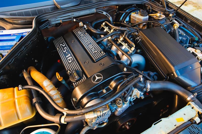 メルセデス・ベンツ Mercedes-Benz の1990年製の超希少モデル190E 2.5-16 Evolution II がオークションに登場 1990 Mercedes-Benz 190E 2.5-16 Evolution II Bring A Trailer Auction Classic German Automotive Sportscar Rare Performance #130 of 502 Cosworth AMG Powerpack W201 EVO II