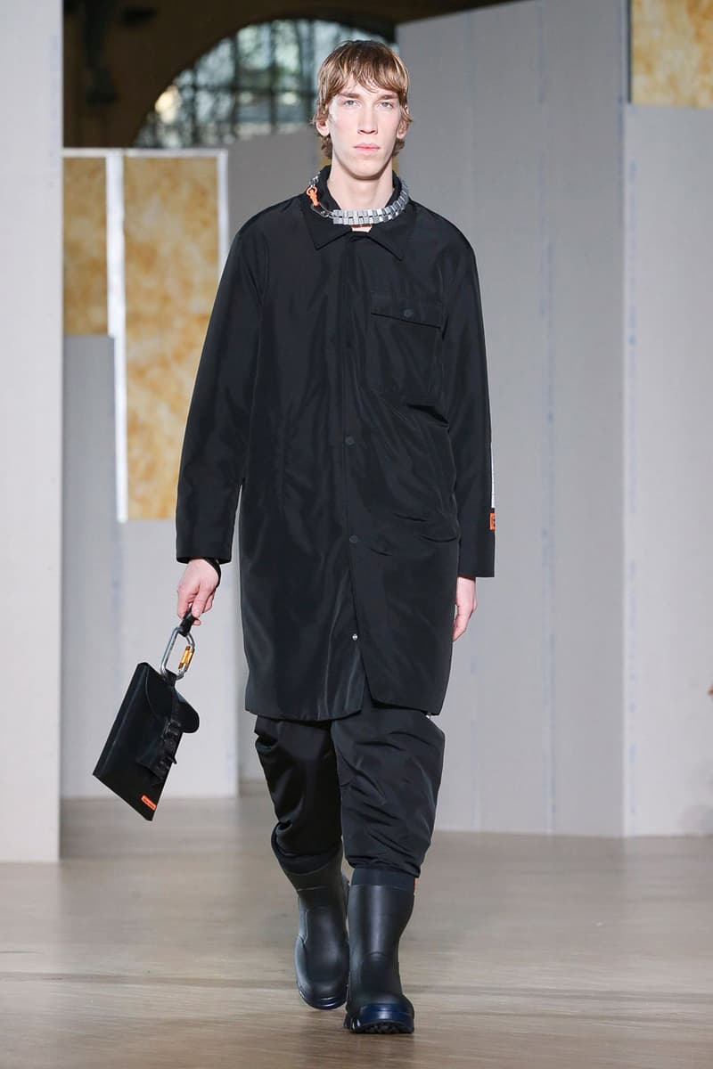 ヘロンプレストン 2020年秋冬コレクション Heron Preston Fall/Winter 2020 Collection runway show paris fashion week menswear womenswear pfw fw20 caterpillar collaboration cat