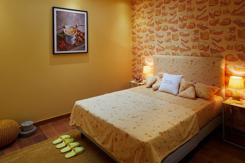 London 英国 ロンドン Opens チーズ ホテル Its First Cheese-Themed  カフェ ルージュHotel travel living uk united kingdom