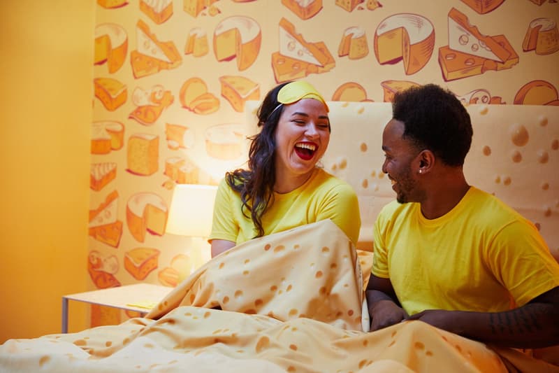 London 英国 ロンドン Opens チーズ ホテル Its First Cheese-Themed  カフェ ルージュHotel travel living uk united kingdom